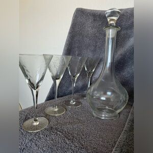 Princess House decanter with 4 glasses